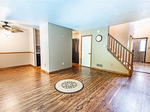 4th image of 41 New London Ln