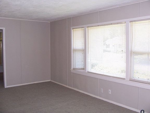 Living Area w/much sunlight