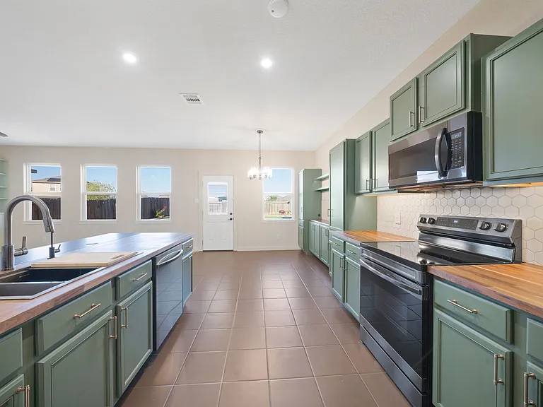 12241 Cashton — Photo 19