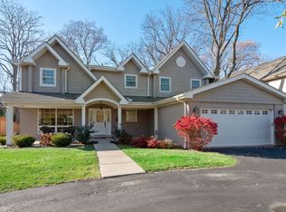 1144 Wincanton Dr, Deerfield, IL