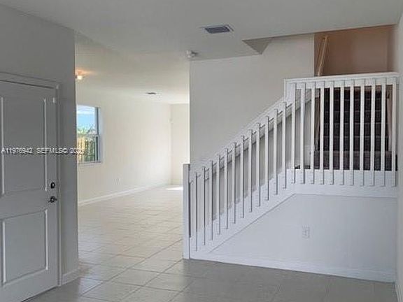 3rd image of 2608 SE 11th St #2608
