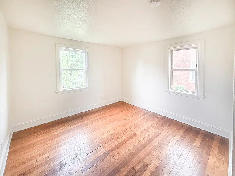 108 E Roanoke St — Photo 15