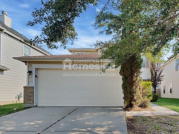 2nd image of 20738 Cypress Crescent Ln