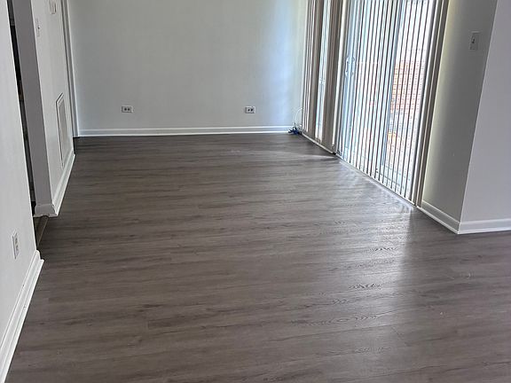 5th image of 2107 Colony Dr SW