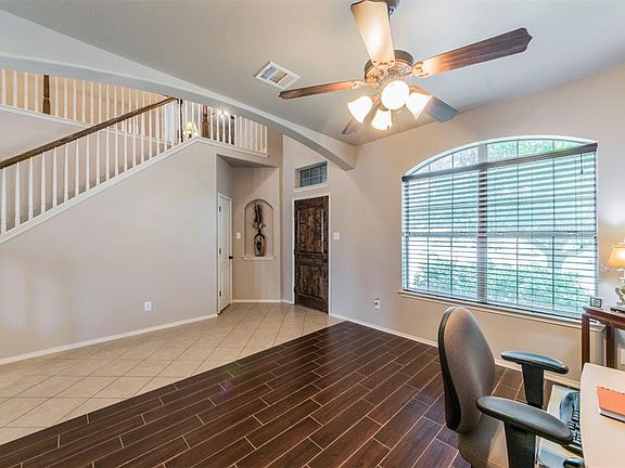 4th image of 6332 Chalk Hollow Dr