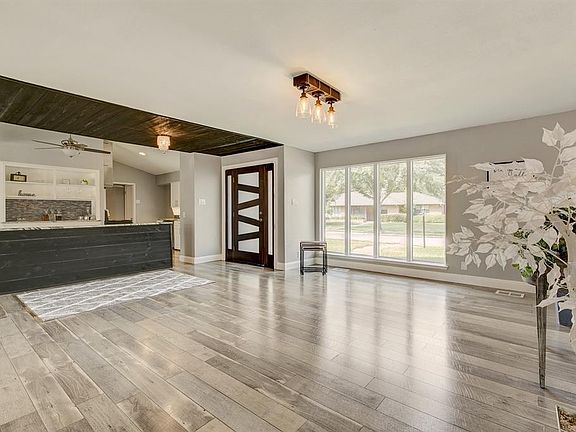 2nd image of 11315 Coral Hills Dr