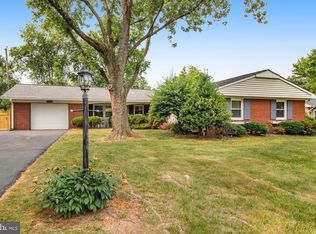 13209 Poplar Tree Rd, Fairfax, VA 22033