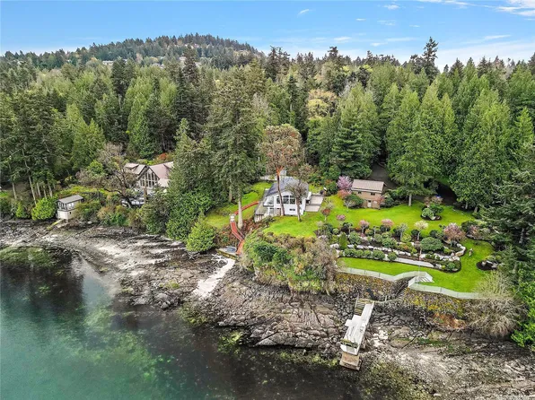 976 Lands End Rd, North Saanich, BC V8L 5L3