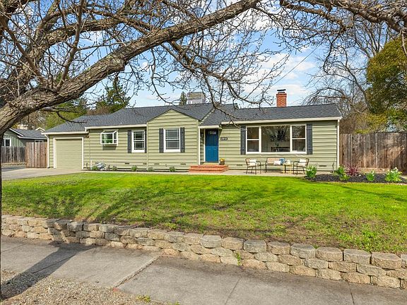 3rd image of 2810 Laurel Street