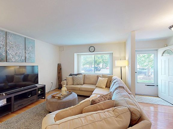2nd image of 10335 Bushman Dr