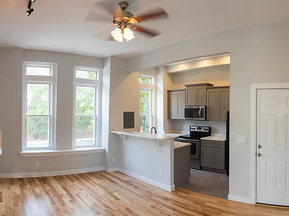 2nd image of 1039 W Grace St