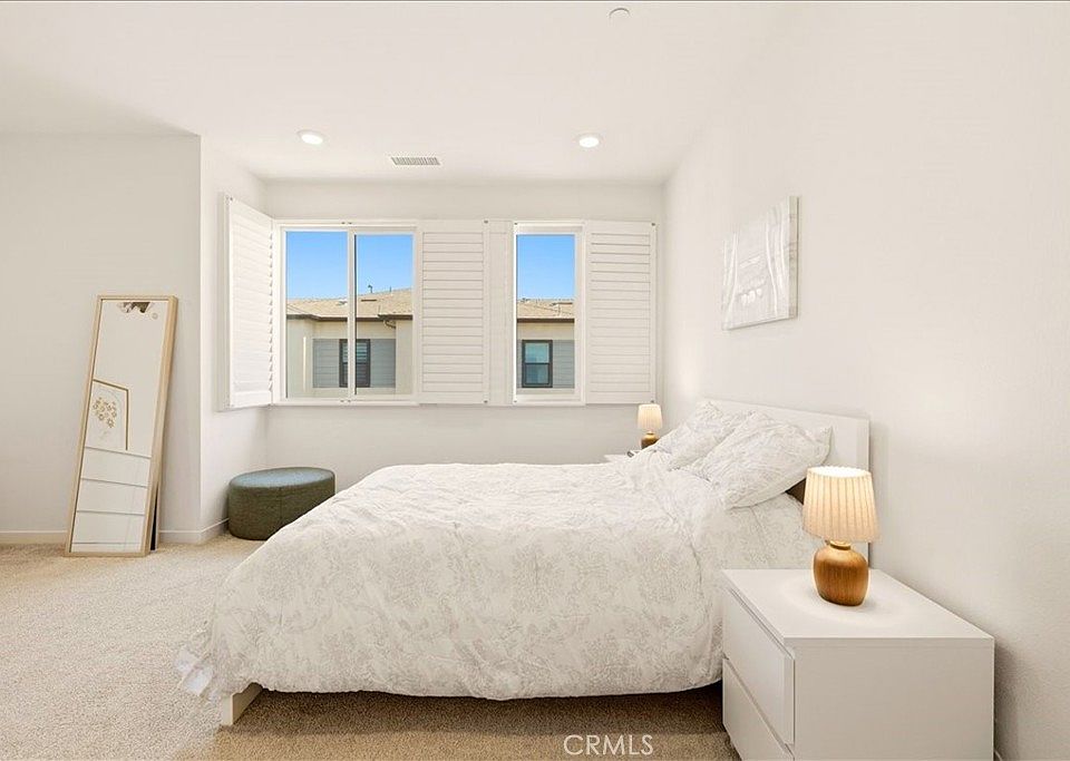 1st image of 2953 W Lincoln Ave Unit 4