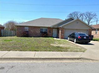 2434 S 16th St, Rogers, AR 72758