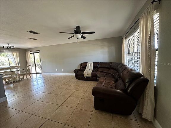 5th image of 6377 Myrtlewood Rd