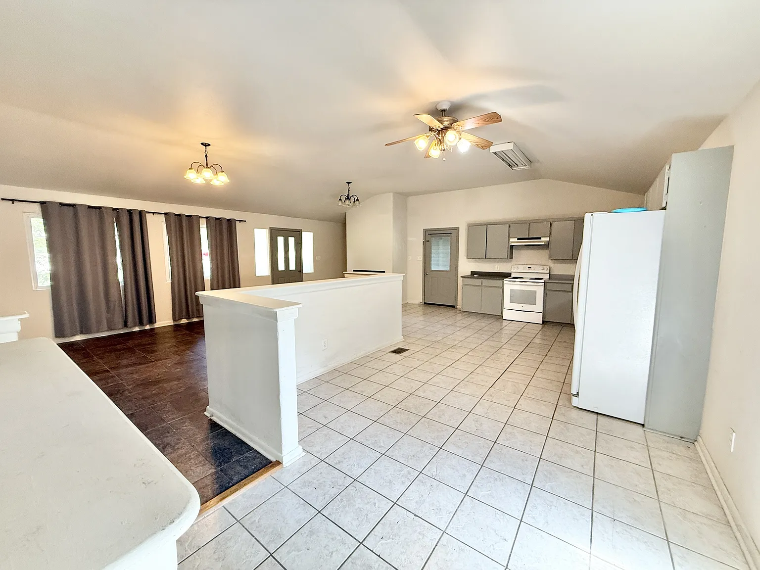 207 Brantley Circle - 1 — Photo 2