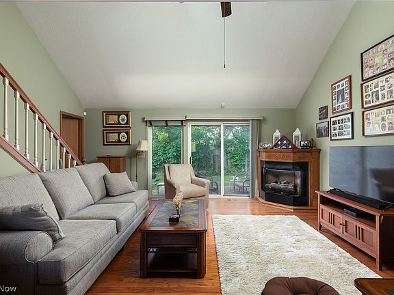 3rd image of 1338 Indian Pointe Dr