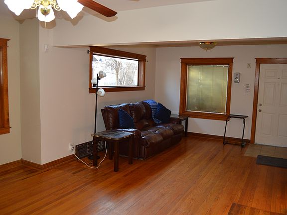 3rd image of 3404 Avenue B