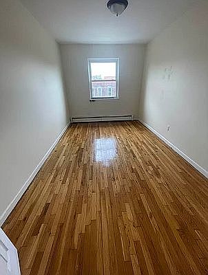 5th image of 2598 Steinway St APT 3