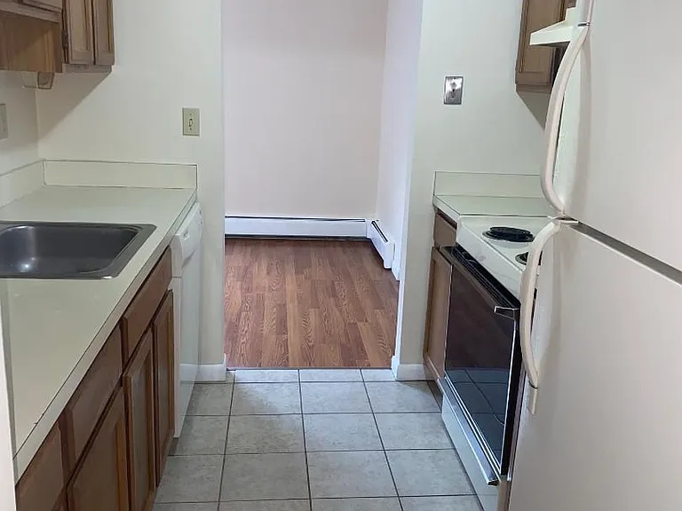 655 Talcottville Rd — Photo 1