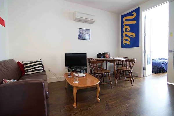 Rented by Nooklyn NYC LLC | media 42