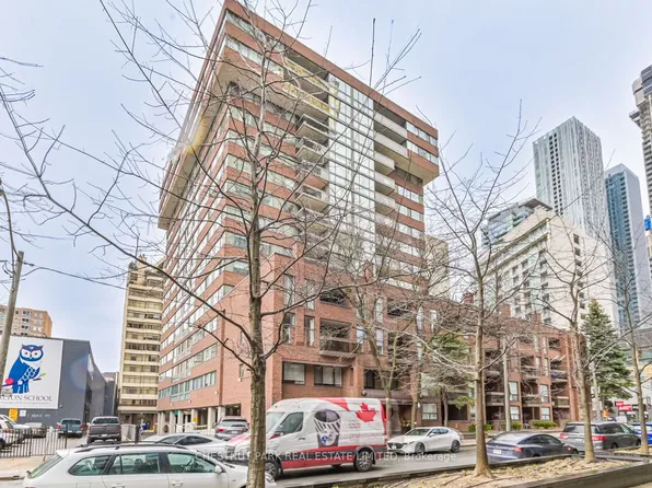 15 McMurrich St Unit 1502, Toronto, ON M5R 3M6
