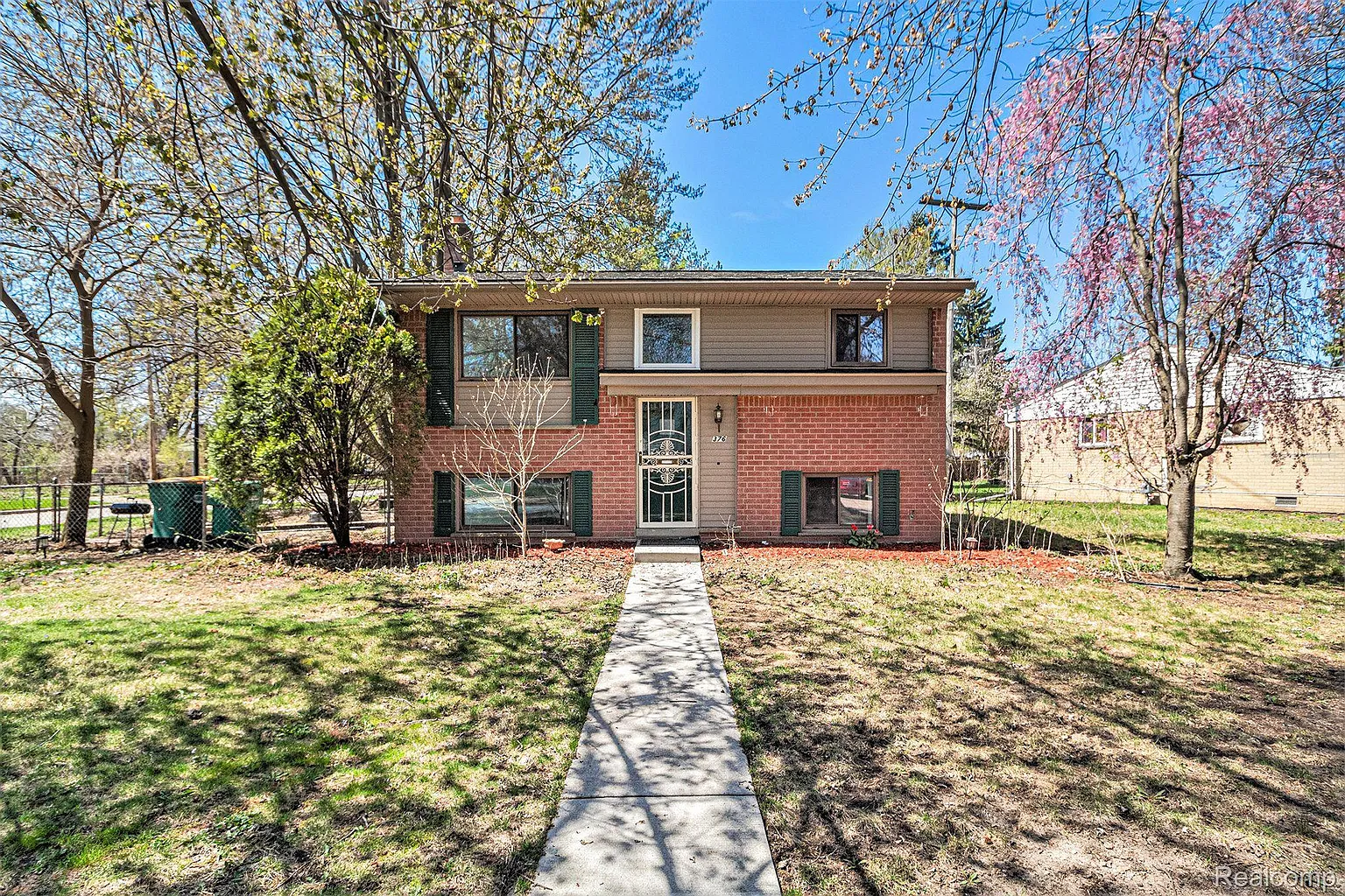 1376 McCarthy Ct photo 1