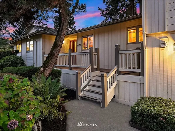 621 128th Ave SE, Bellevue, WA 98005