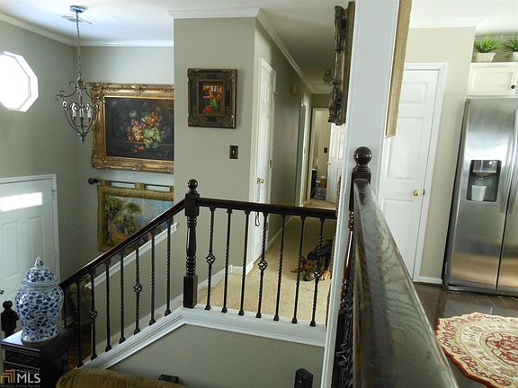 3rd image of 1559 Thornwood Dr