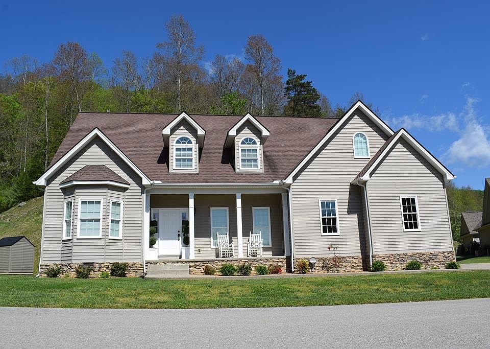1st image of 122 Mulberry Ln