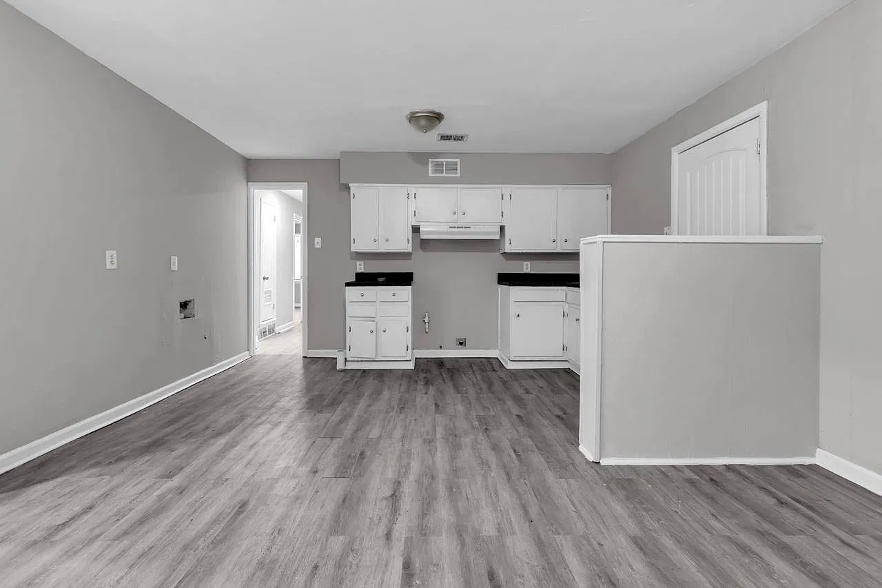 3 bed, 1148 sqft, $1,395 — Photo 1