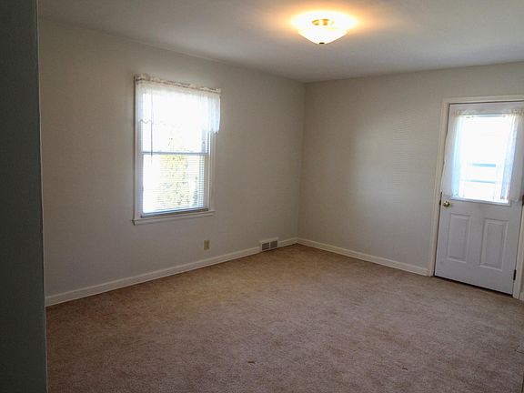4th image of 1404 North Ave
