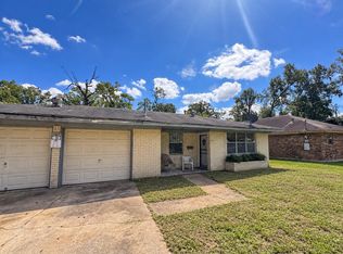 9236 Kelburn Dr, Houston, TX 77016