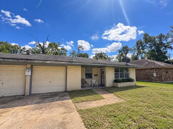 9236 Kelburn Dr, Houston, TX 77016