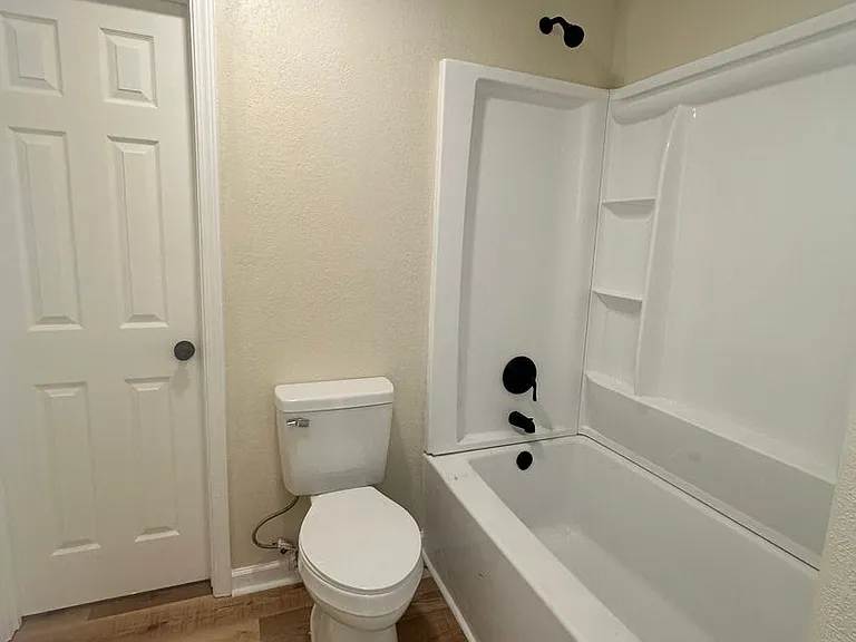 464 McDilda Dr — Photo 2