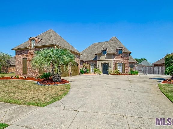 2nd image of 18521 Lake Stream Dr