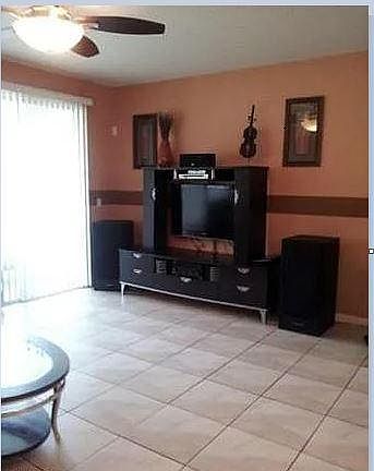 3rd image of 2335 Sunset Bluff Dr