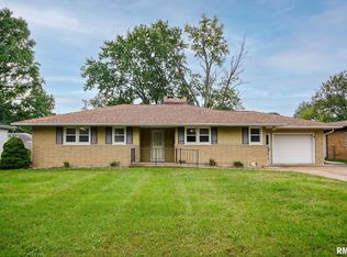130 Clark St, Morton, IL 61550
