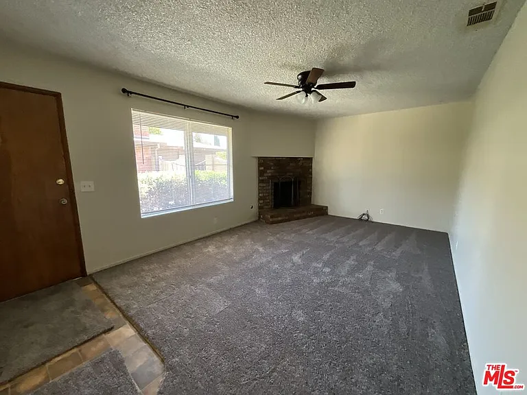 1440 Calhoun Ct #C — Photo 2