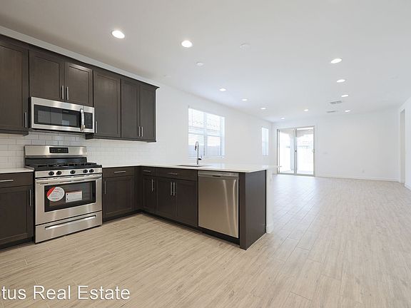 5th image of 9327 W Glenrosa Ave