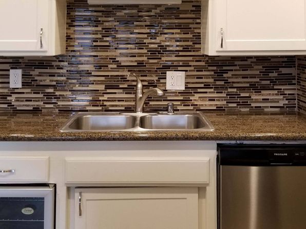 2121 Valderas Dr APT 64