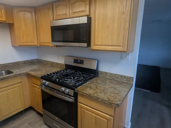 6155 39th St #6, Sacramento, CA 95824