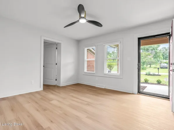 5308 Lee Ave, Crestwood, KY 40014