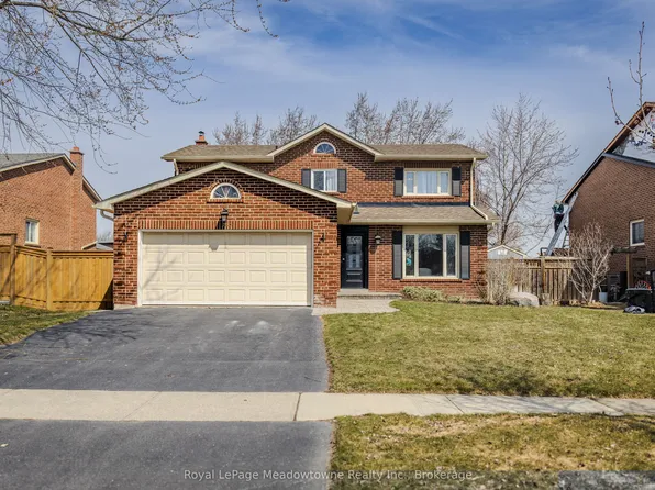 740 Robertson Cres, Milton, ON L9T 4W4