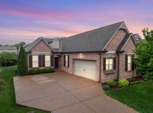 1740 Hartford Ln, Mount Juliet, TN 37122