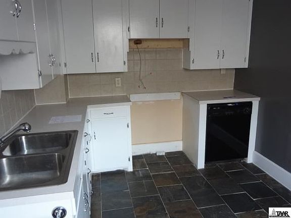 4th image of 807 Highland Ave