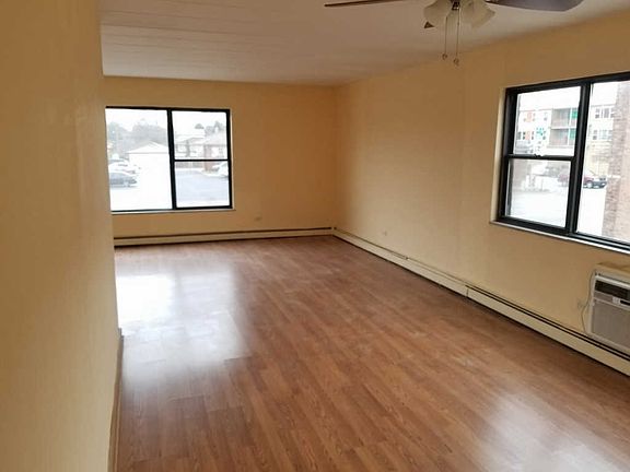 4th image of 3841 W 95th St #2