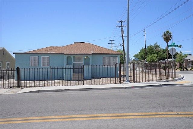 1st image of 1400 E Carson Ave