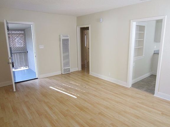 4th image of 4064 11th Ave