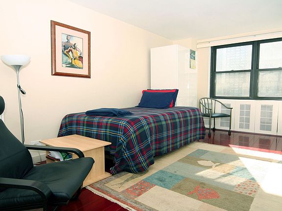 4th image of 235 E 57th St APT 9E