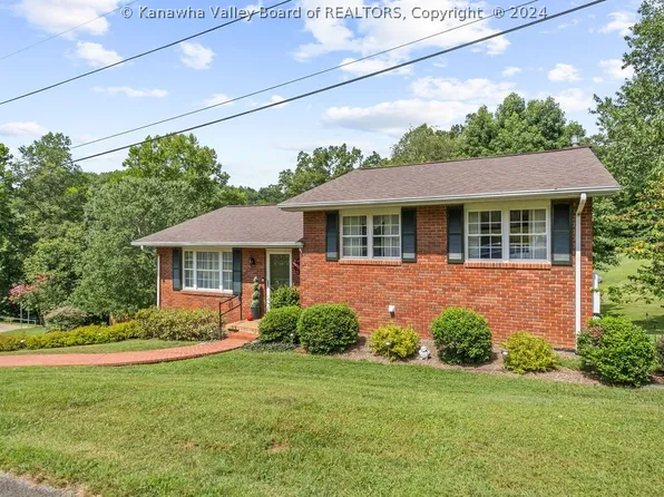 15 Bethmont Dr, Clendenin, WV 25045